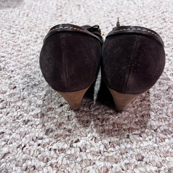 Beautiful Chloe Wedge Heels - Picture 5 of 5